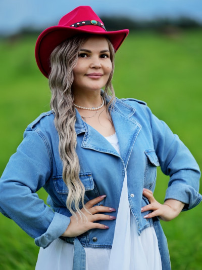 Частная массажистка Лея 