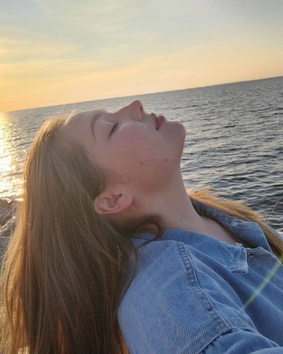 Частная массажистка Аня, 23 года, Санкт-Петербург - фото 1